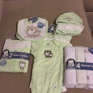 Newborn layette set